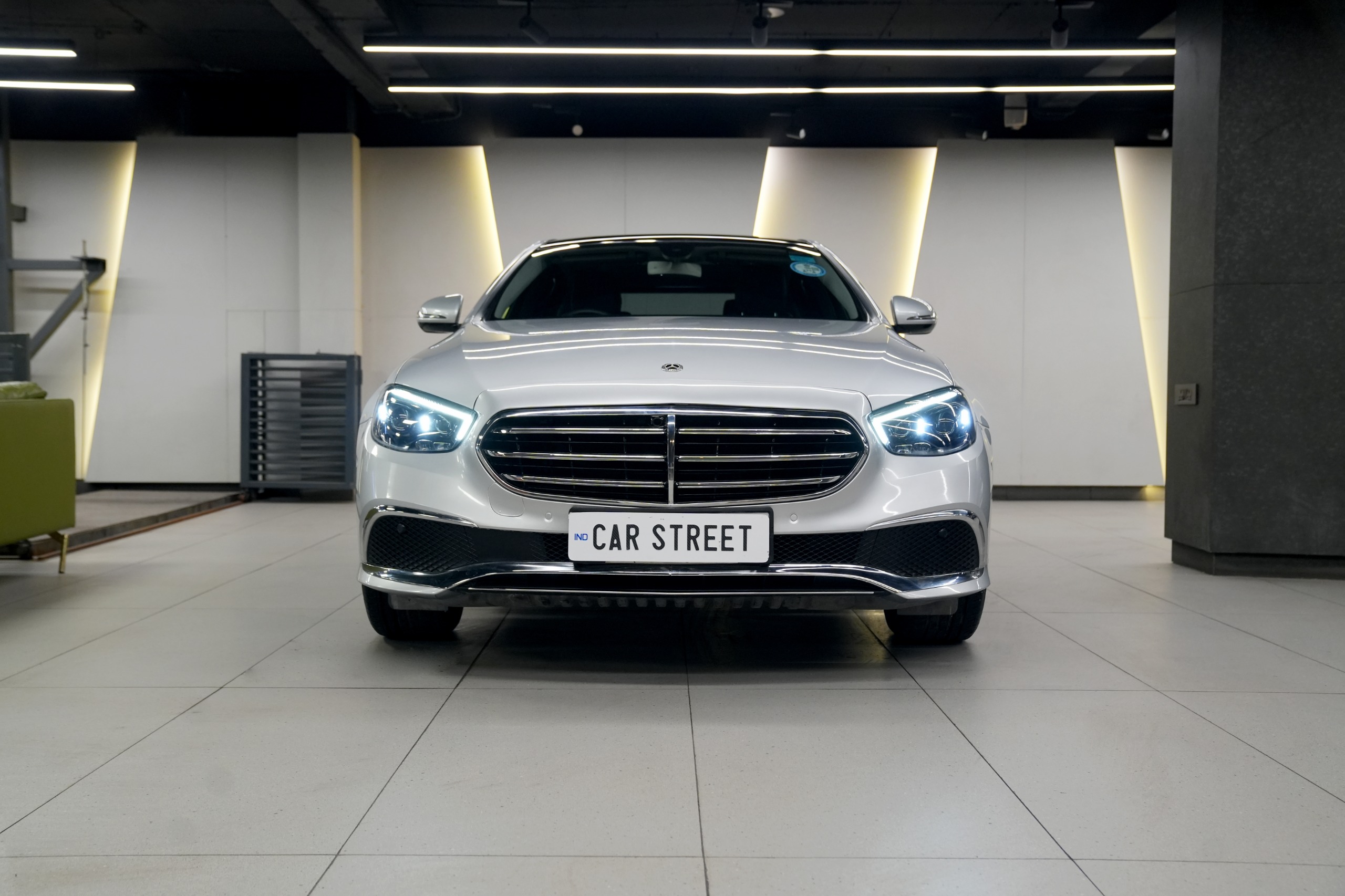 Mercedes-Benz E-Class  E200 Exclusive 